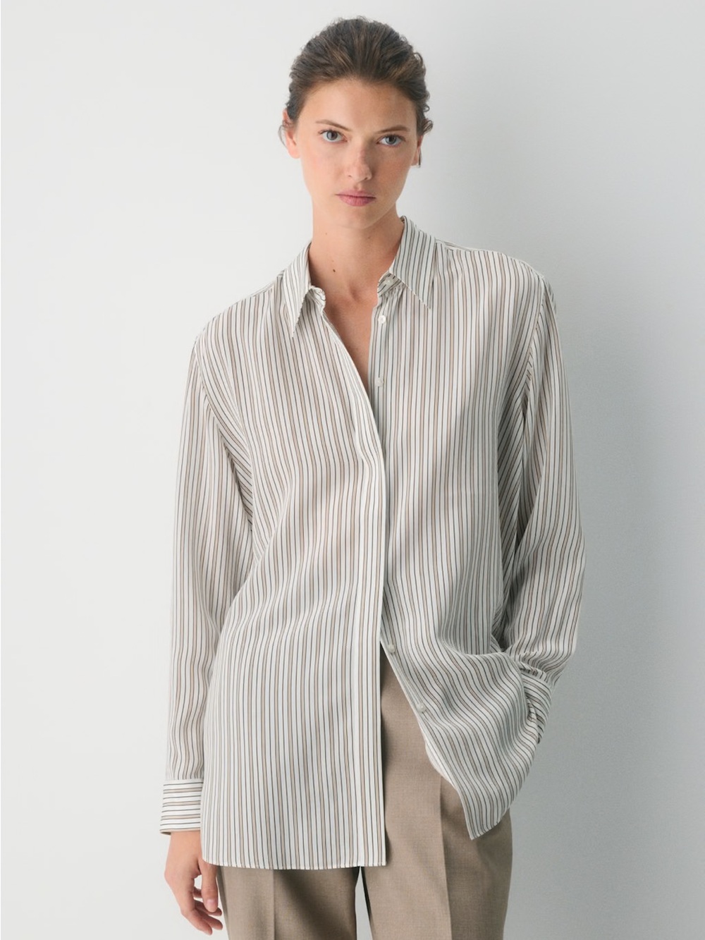 Aritzia Babaton Casting Silk Shirt